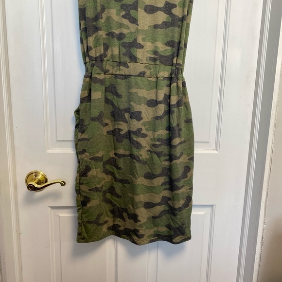 Bridgitte  Brianna Camouflage T shirt Dress Knit Size Medium pockets elastic tie - Picture 8 of 10